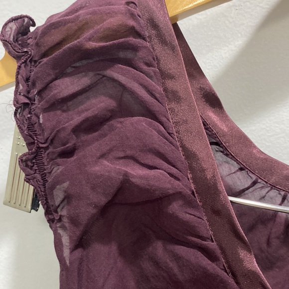 The Limited XS silk sleeveless top maroon - Picture 3 of 6